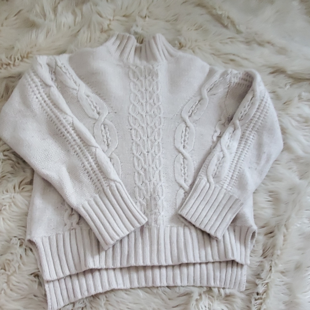 TAHARI SWEATER